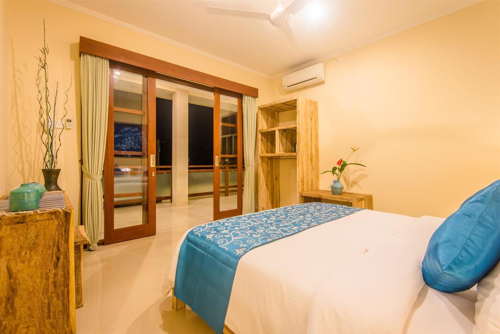 Villa Tepi Sungai Legian Habitación foto