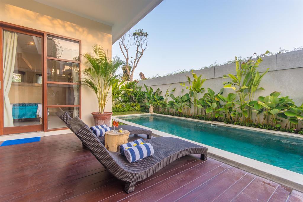 Villa Tepi Sungai Legian Habitación foto