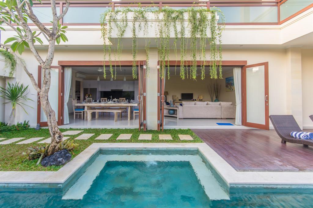 Villa Tepi Sungai Legian Habitación foto